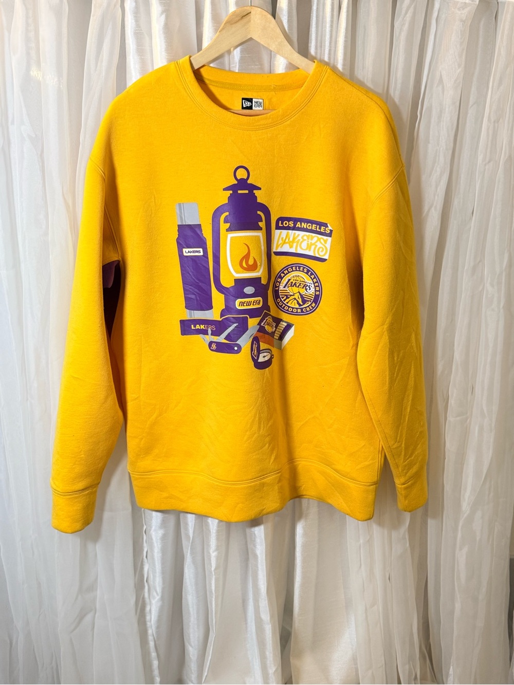 New Era Yellow Los Angeles Lakers Graphic Crewneck